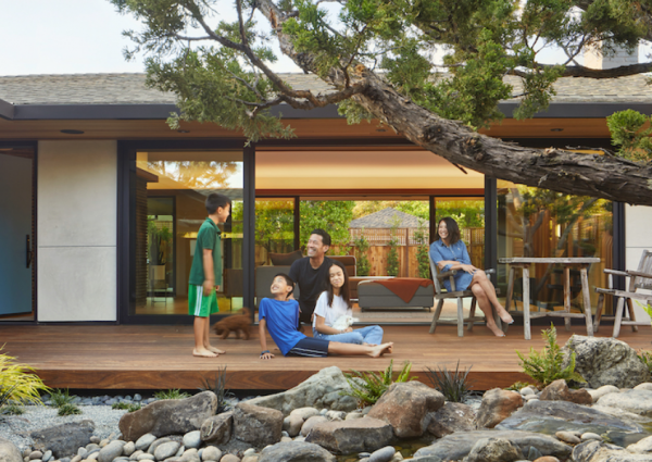 Rumah Kayu dengan Taman Zen